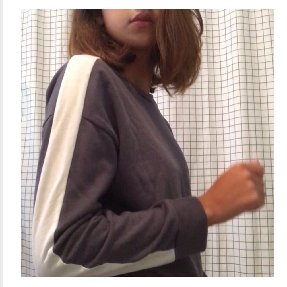 ✨ White striped retro shirt ✨